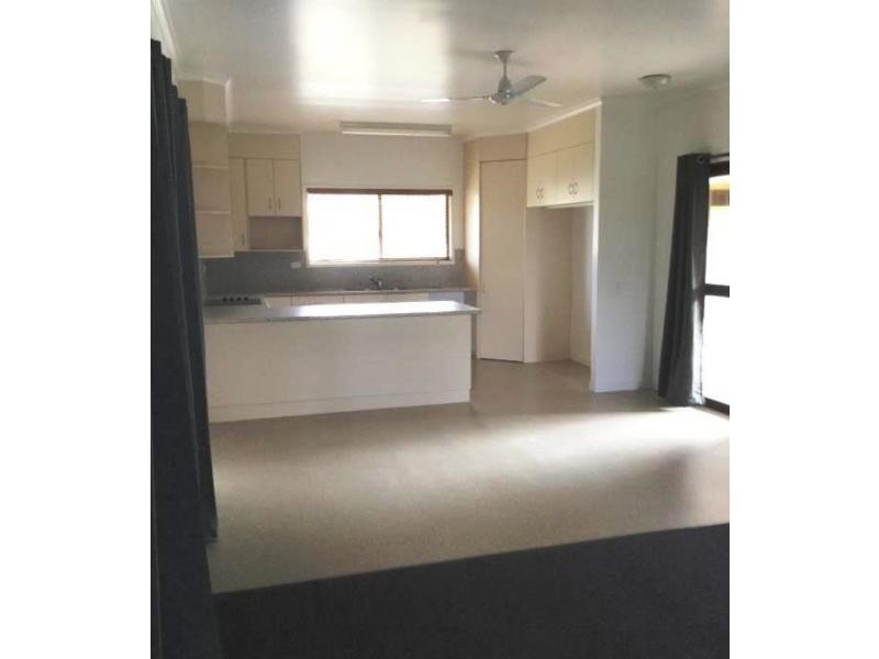 14 Walsh Avenue, Blackwater QLD 4717