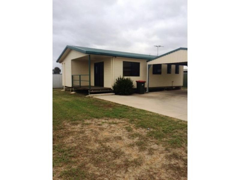 11B Summer Red, Blackwater QLD 4717