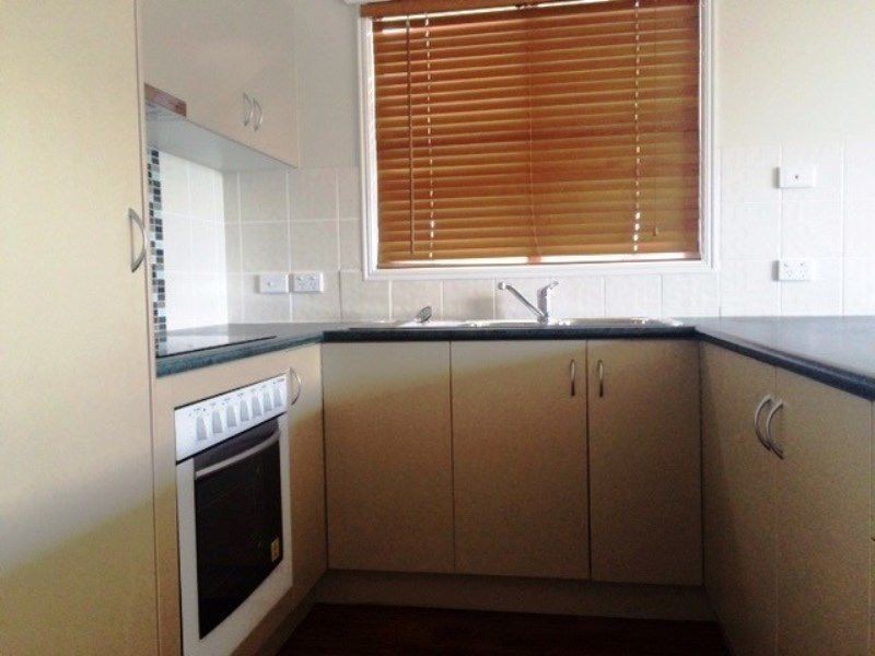 11B Summer Red, Blackwater QLD 4717