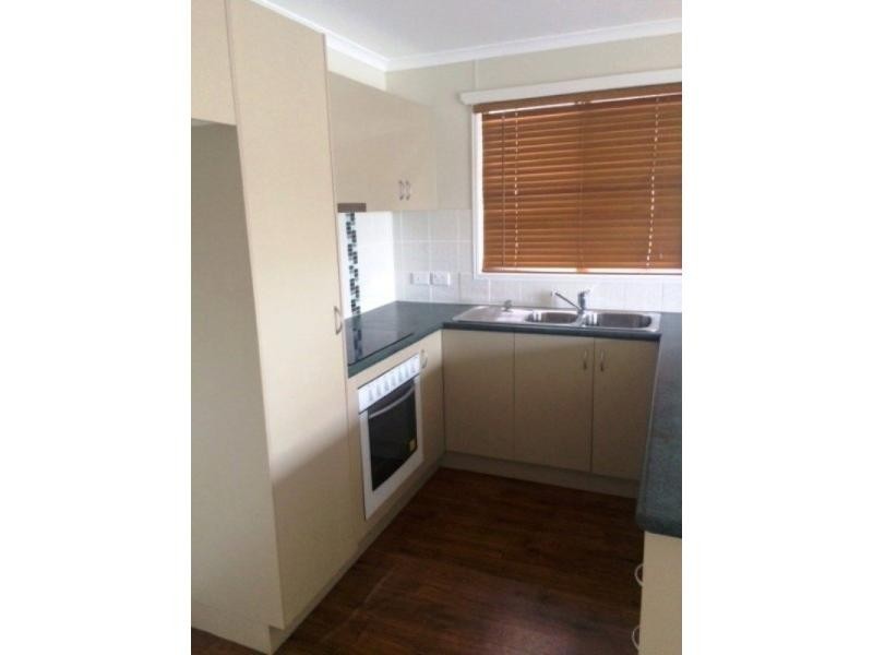 11B Summer Red, Blackwater QLD 4717