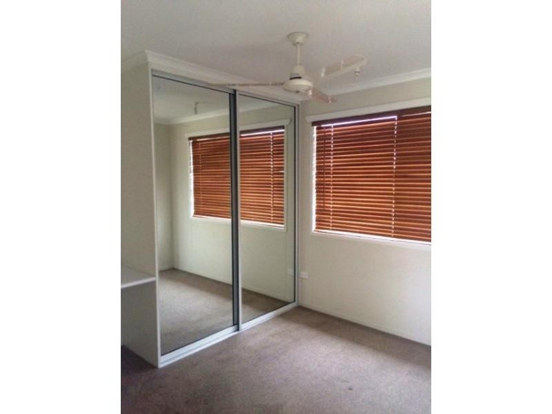 11B Summer Red, Blackwater QLD 4717