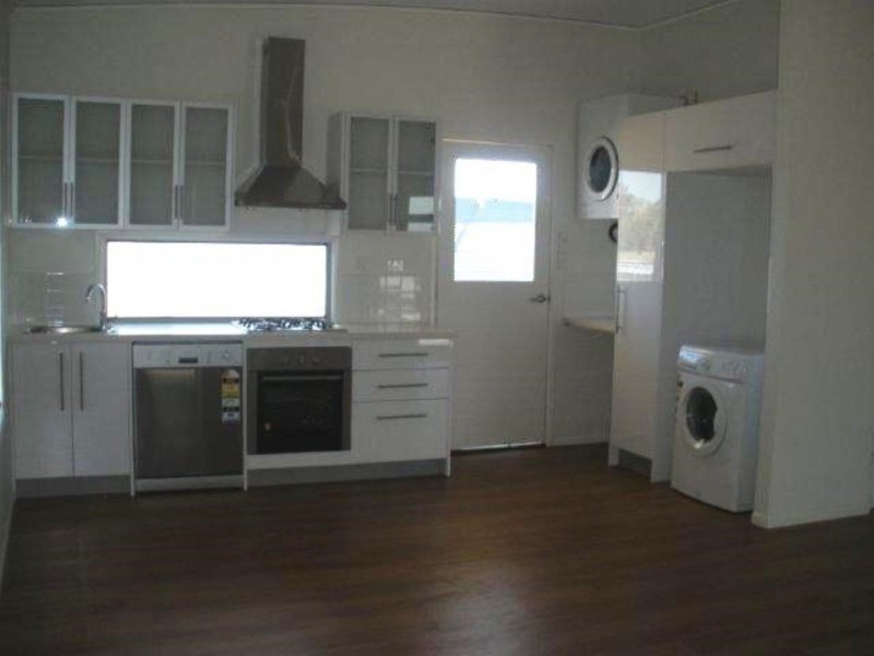 4/22 Summer Red Court, Blackwater QLD 4717
