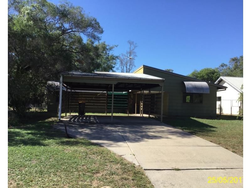 8 Walsh Avenue, Blackwater QLD 4717