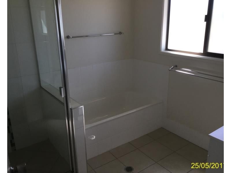 8 Walsh Avenue, Blackwater QLD 4717