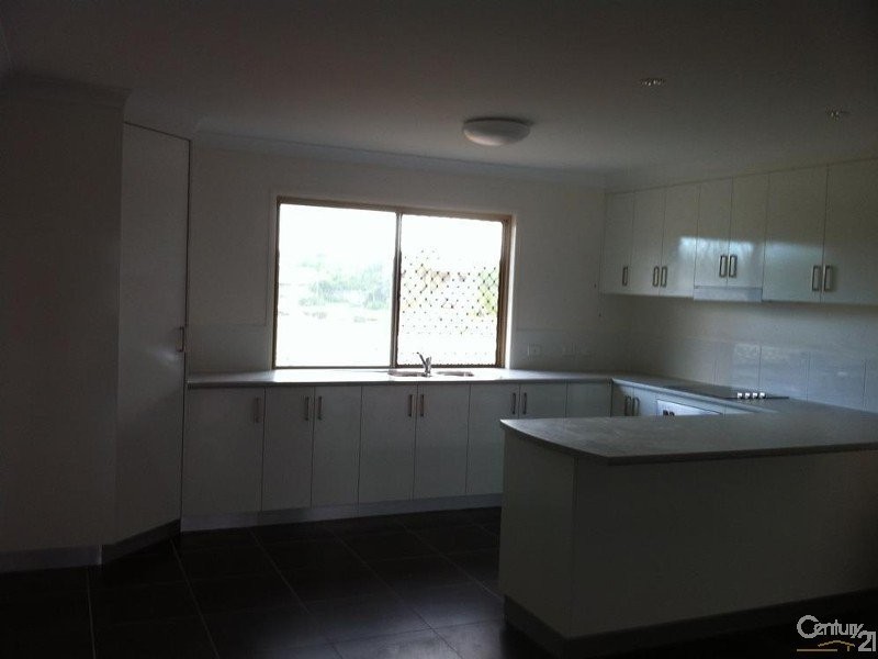 28 Blain Street, Blackwater QLD 4717