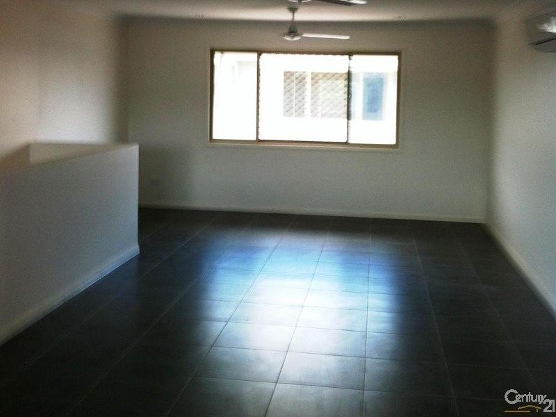 28 Blain Street, Blackwater QLD 4717