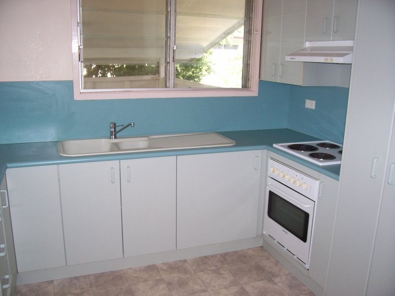 15 Bean Street, Blackwater QLD 4717