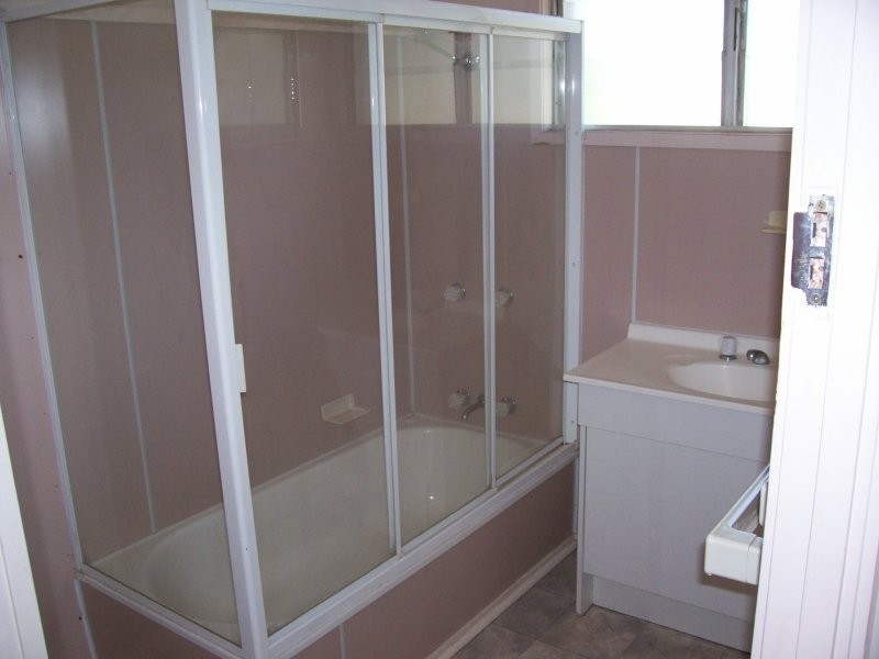 15 Bean Street, Blackwater QLD 4717