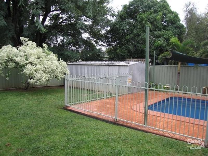 18 Lawless Street, Blackwater QLD 4717