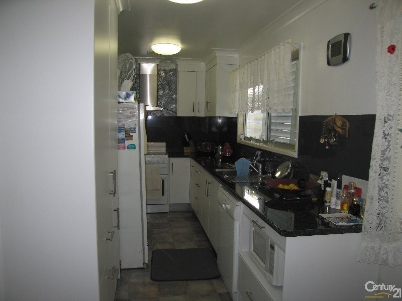 35 Doon Street, Blackwater QLD 4717