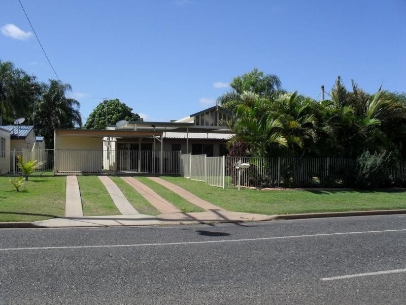29 Hunter Street, Blackwater QLD 4717