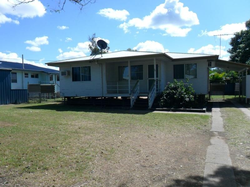 36 Wattle Street, Blackwater QLD 4717