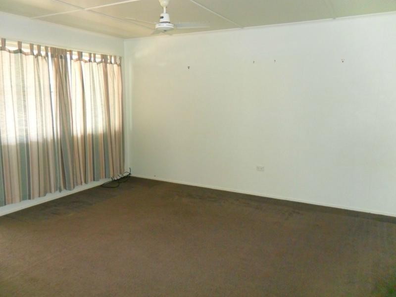 36 Wattle Street, Blackwater QLD 4717