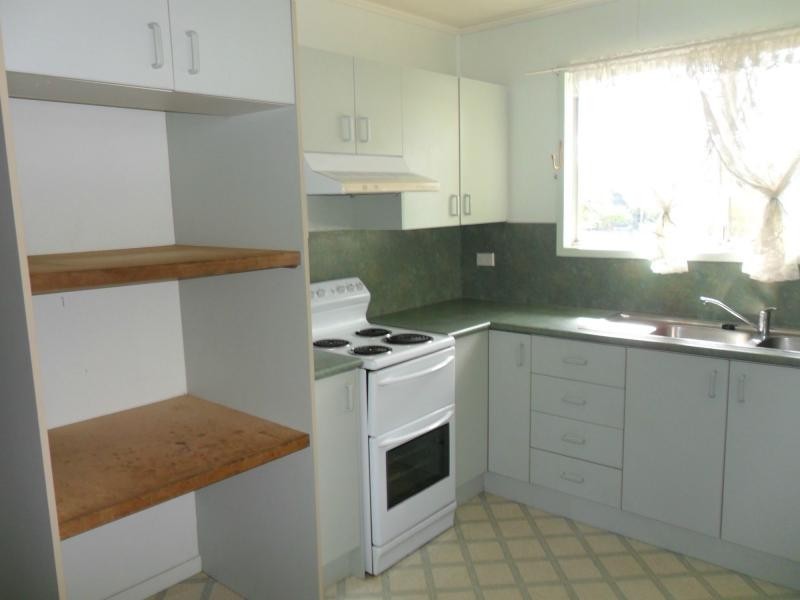 36 Wattle Street, Blackwater QLD 4717
