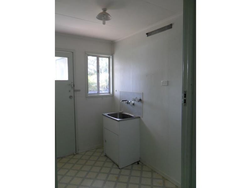 36 Wattle Street, Blackwater QLD 4717