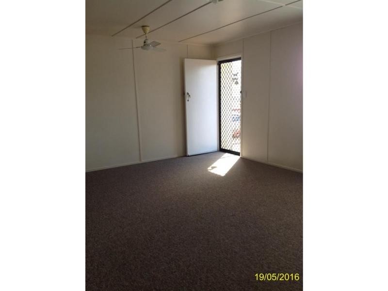 9 Evans Street, Blackwater QLD 4717