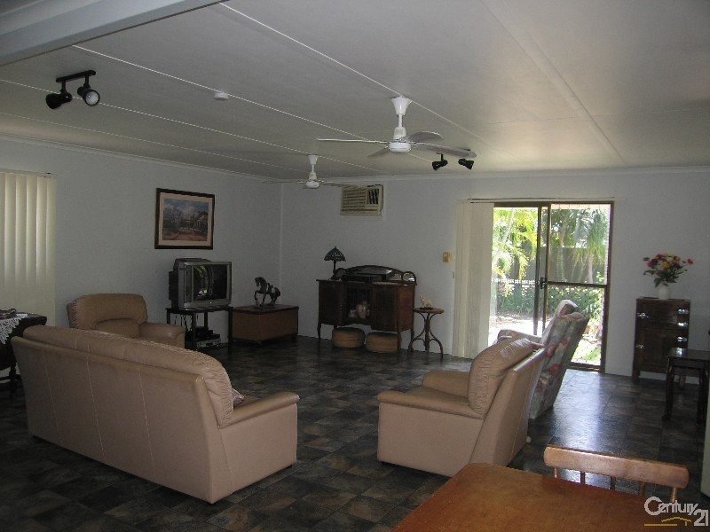 8 Cherry Street, Blackwater QLD 4717