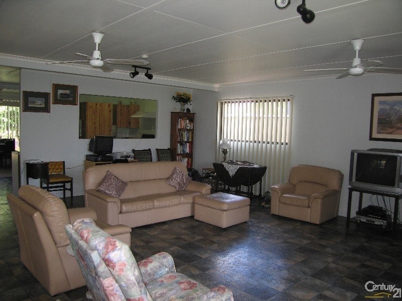 8 Cherry Street, Blackwater QLD 4717