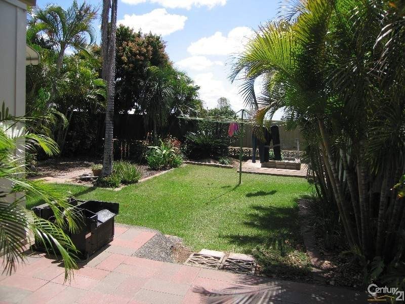 8 Cherry Street, Blackwater QLD 4717