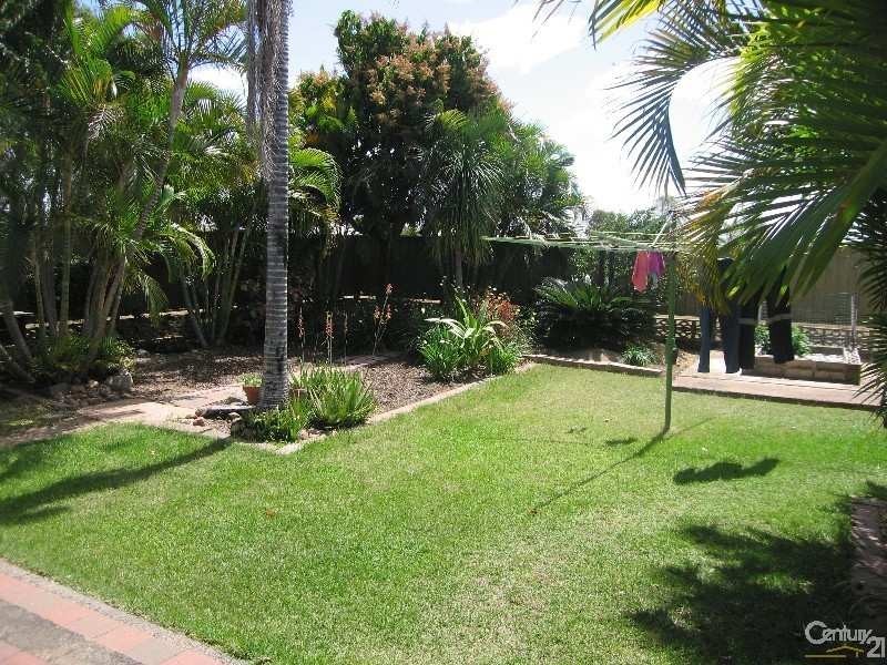 8 Cherry Street, Blackwater QLD 4717