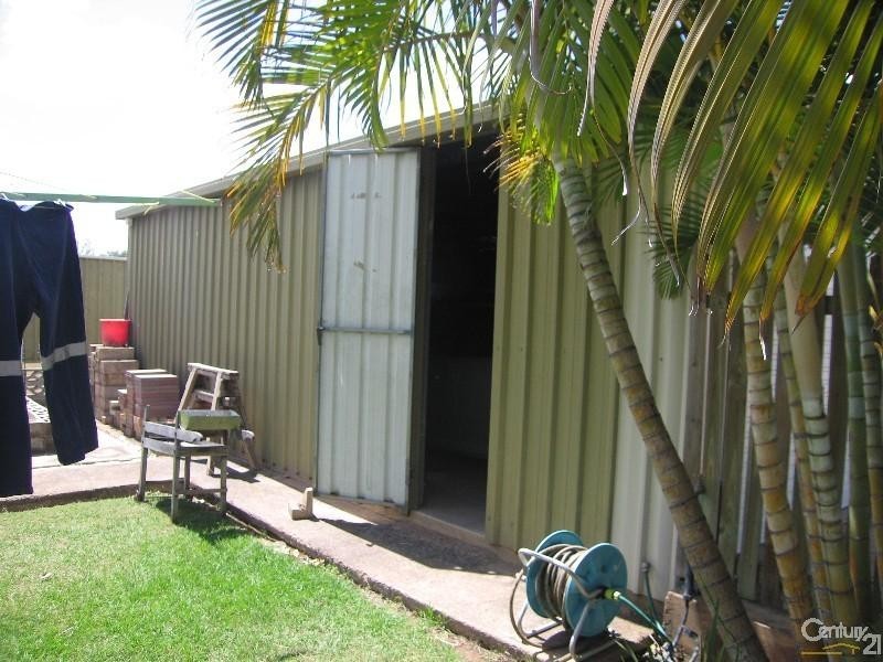 8 Cherry Street, Blackwater QLD 4717