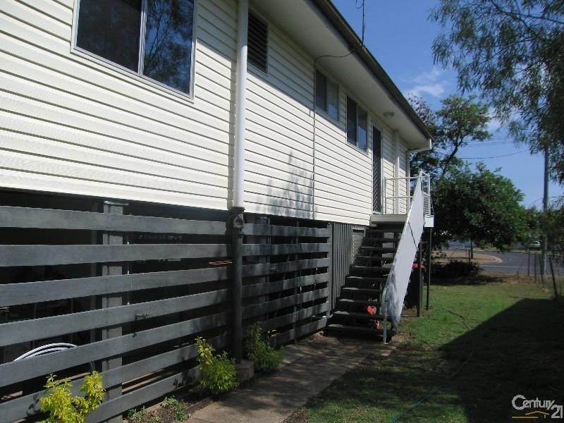 1 Kurrajong Street, Blackwater QLD 4717