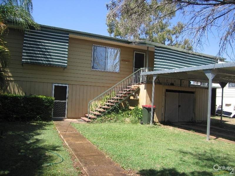 25 Blackbutt Street, Blackwater QLD 4717