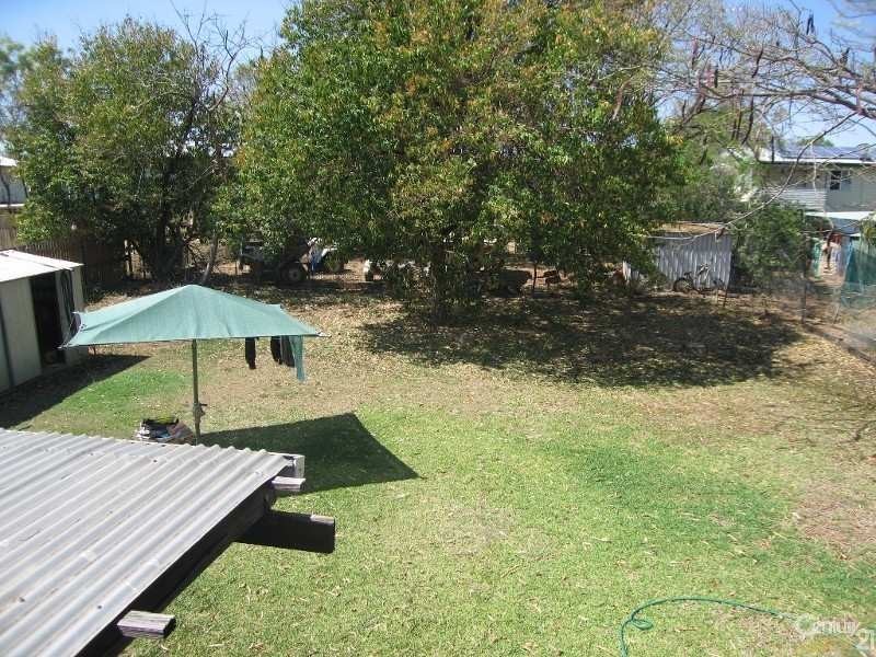 25 Blackbutt Street, Blackwater QLD 4717