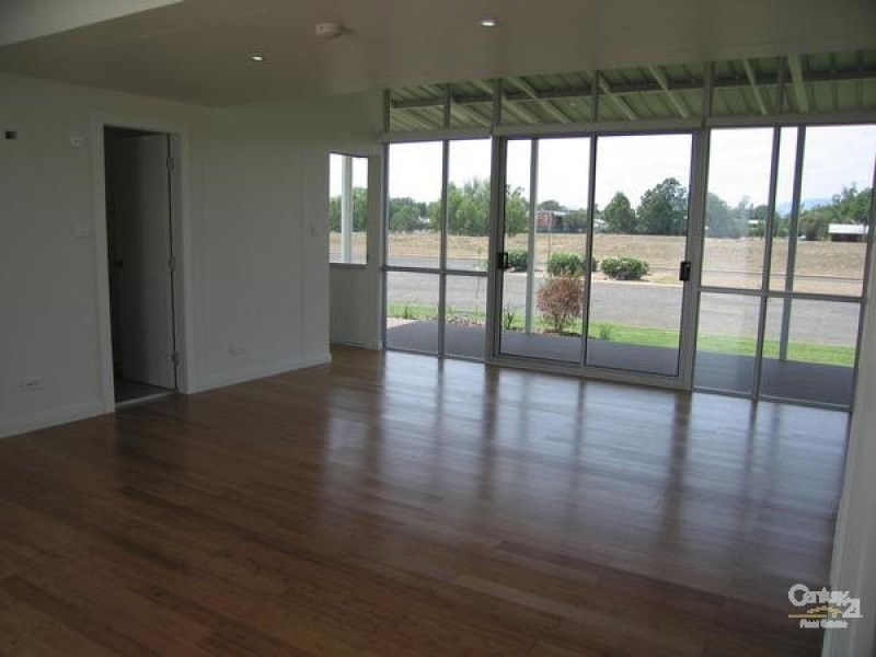 1/51 Bremner Street, Blackwater QLD 4717