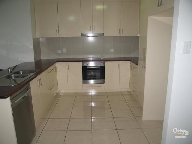 26 Cook Place, Emerald QLD 4720