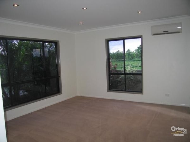 26 Cook Place, Emerald QLD 4720