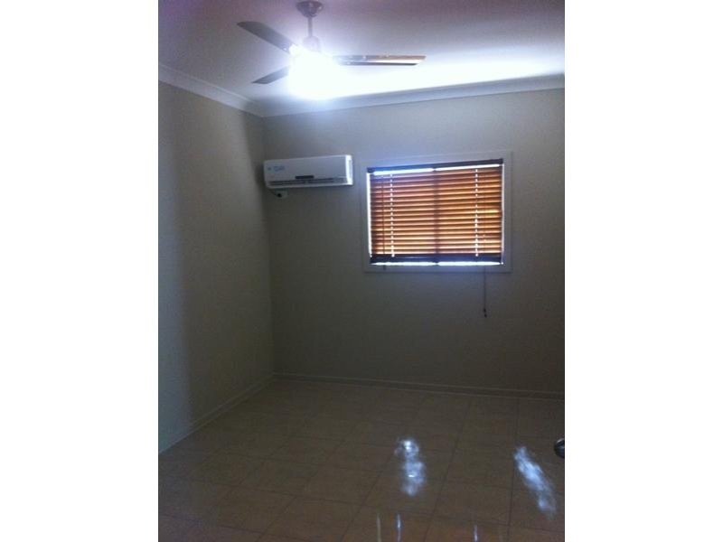 26 Cook Place, Emerald QLD 4720