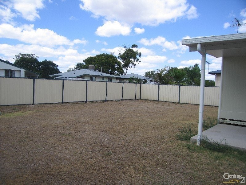15 Boonery Street, Blackwater QLD 4717