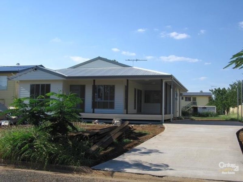 10 Bean Street, Blackwater QLD 4717