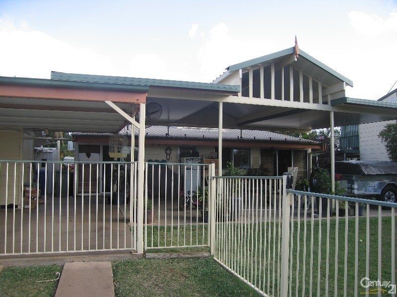 29 Hunter Street, Blackwater QLD 4717