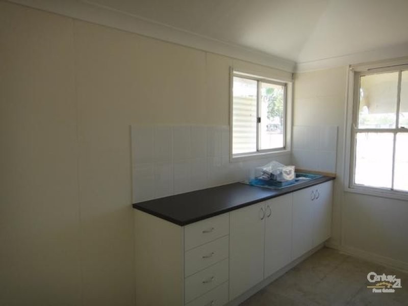 4 Dunning Street, Alpha QLD 4724