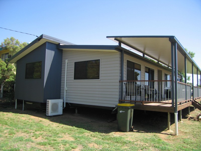 6 Cherry Street, Blackwater QLD 4717