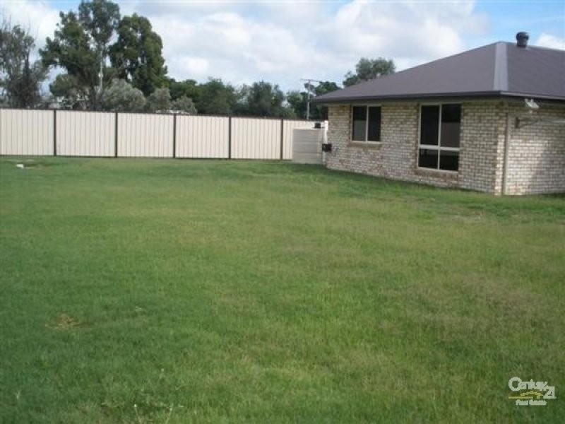 45 Hibiscus Street, Blackwater QLD 4717