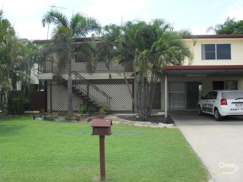 30 Birt Street, Blackwater QLD 4717