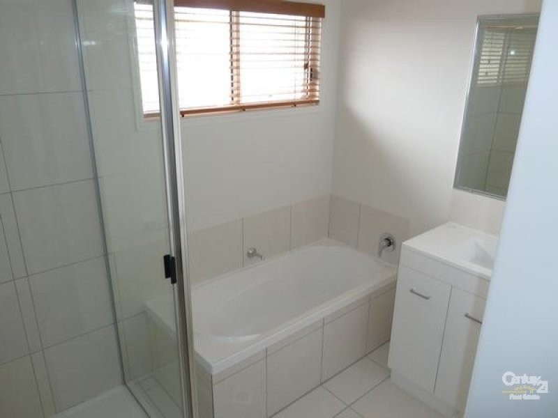 1/16 Pandanus Street, Blackwater QLD 4717