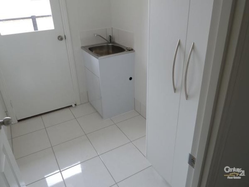 1/16 Pandanus Street, Blackwater QLD 4717