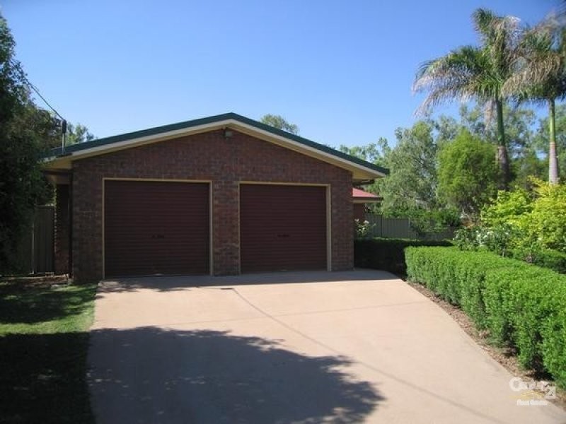 15 Egan Street, Emerald QLD 4720