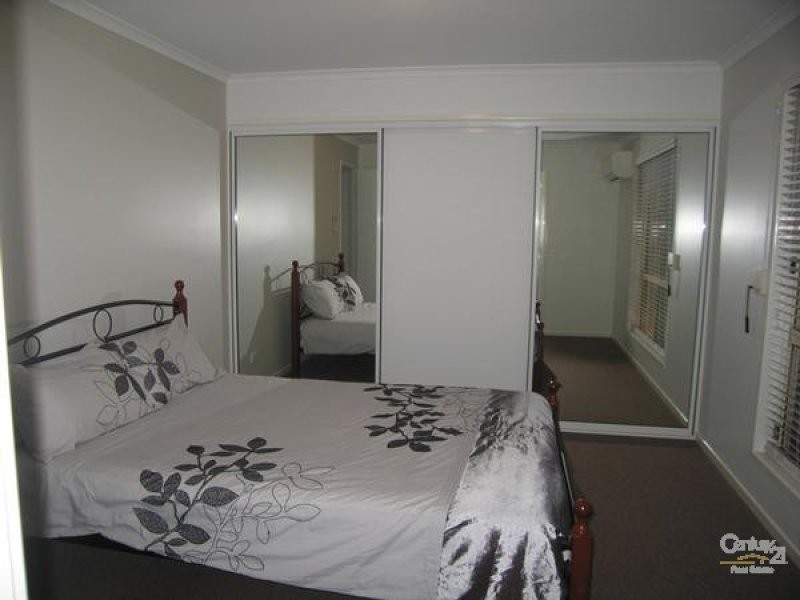 15 Egan Street, Emerald QLD 4720