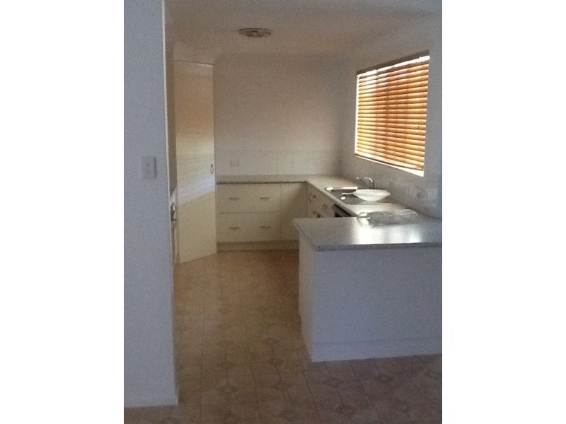 16 Seeman Street, Blackwater QLD 4717