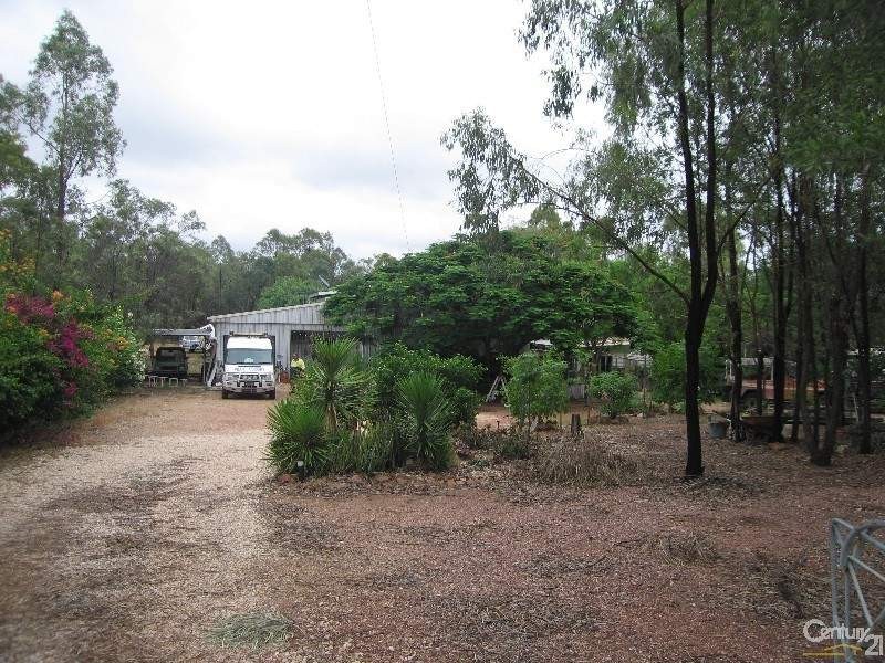 7 Finhill Drive, Sapphire QLD 4702