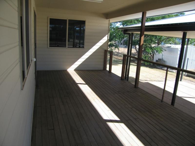 7 Park Street, Blackwater QLD 4717