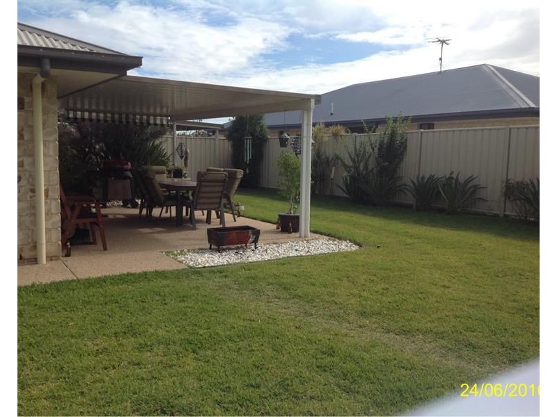 45 Blue Gums Drive, Emerald QLD 4720