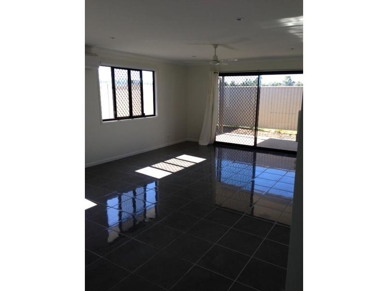 Unit 2/15 Singleton Street, Emerald QLD 4720