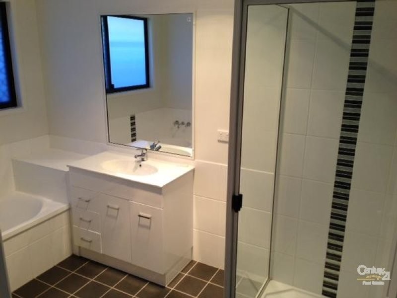 Unit 2/15 Singleton Street, Emerald QLD 4720