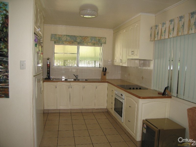 16 Myall Street, Blackwater QLD 4717